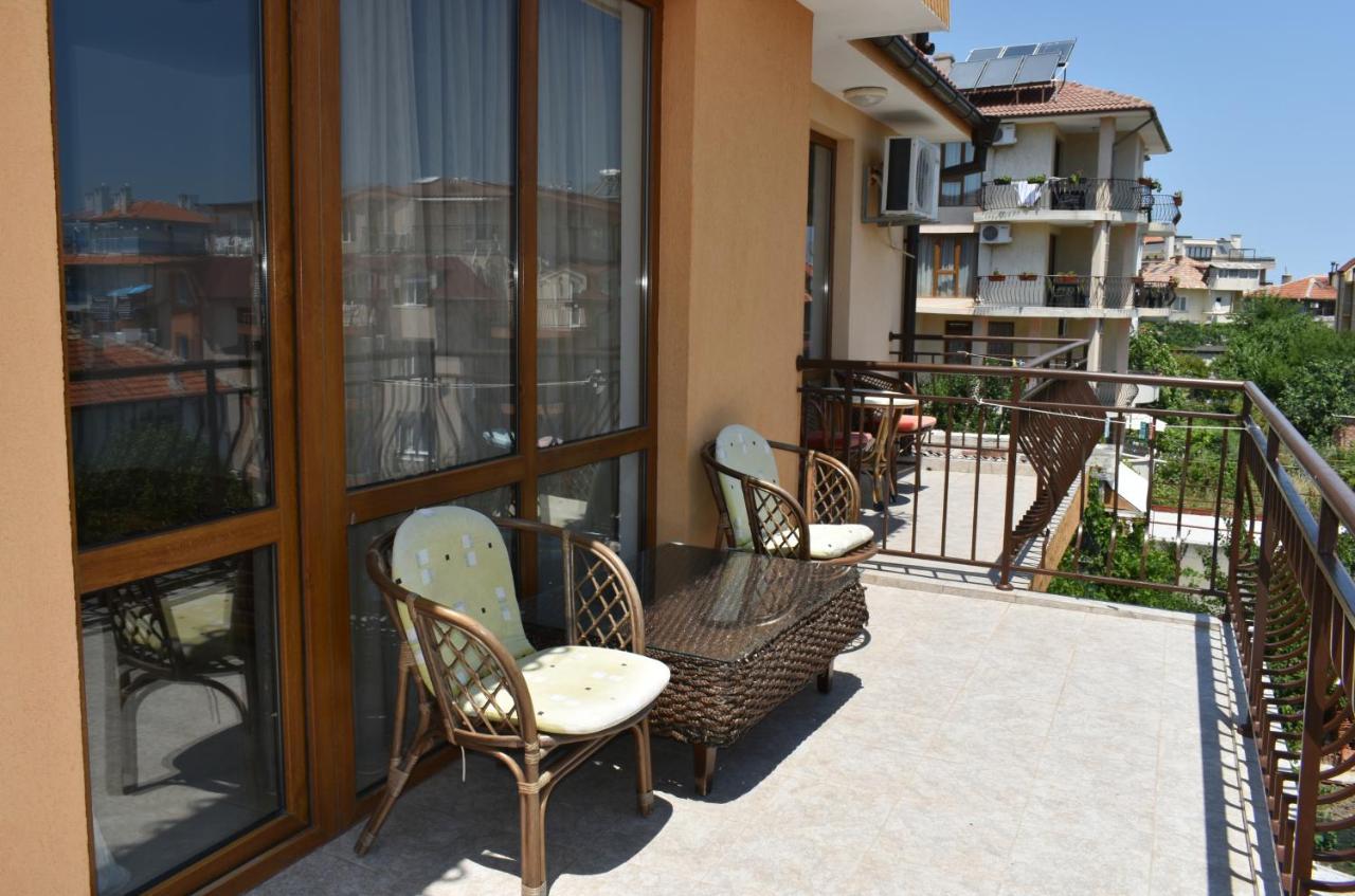 Time Out Hotel Sozopol Exterior photo