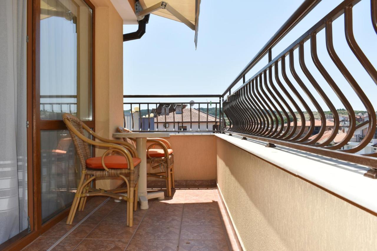 Time Out Hotel Sozopol Exterior photo
